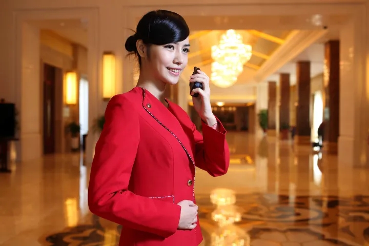 業(yè)余無(wú)線電呼號(hào)牌可以掛車牌下方嗎？